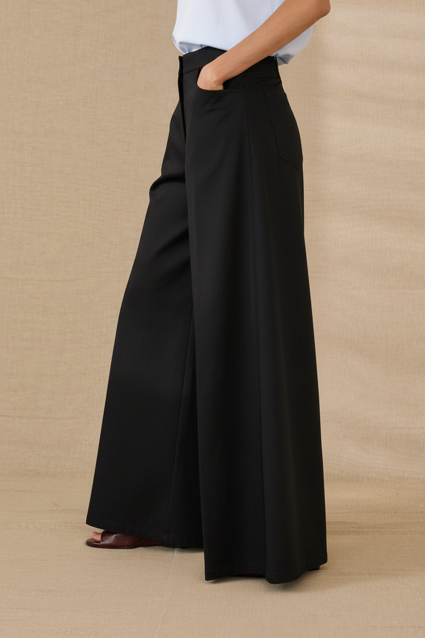 Pantalone gamba svasata nero