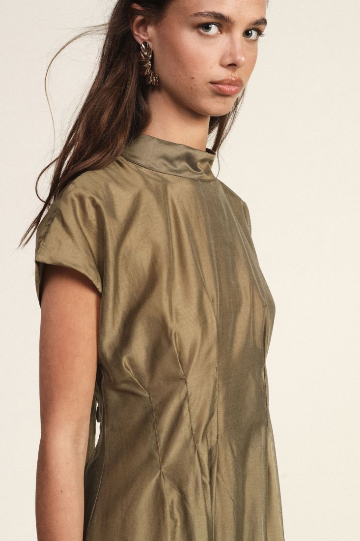 Vestito midi svasato con fiocco al collo