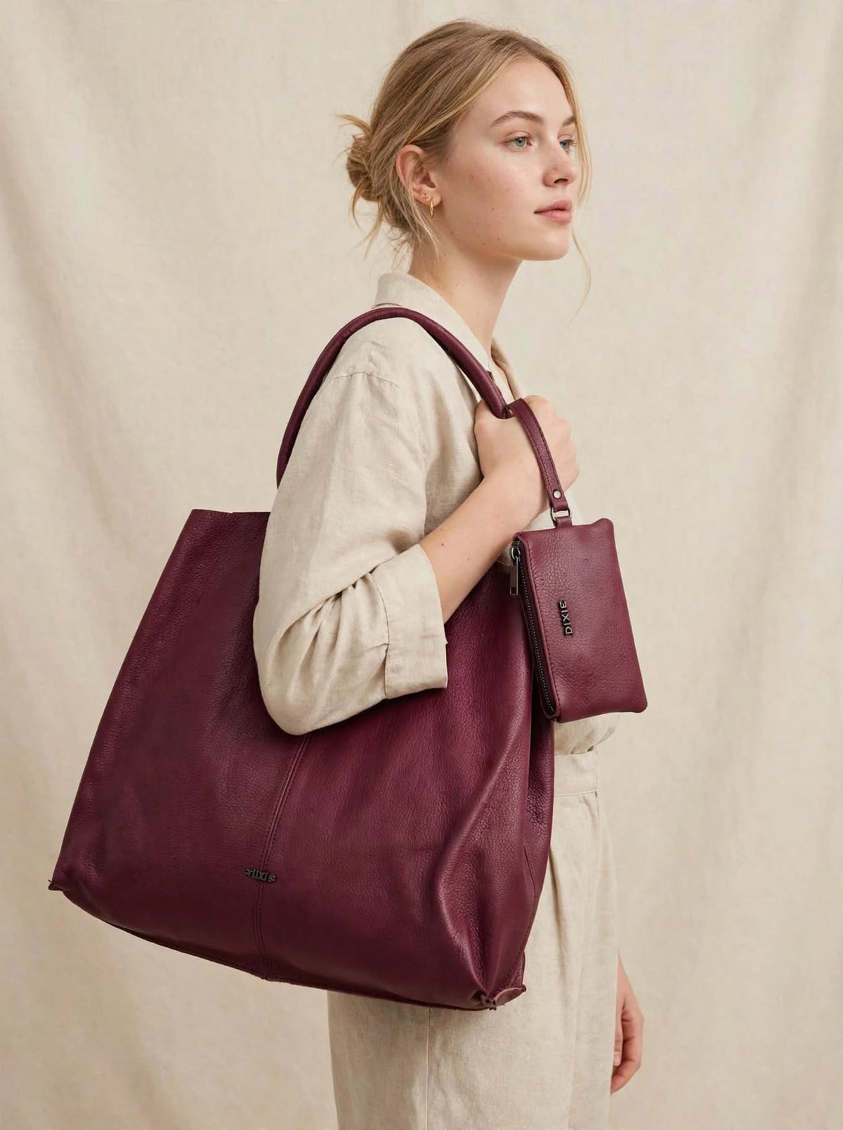 Borsa Tote in Pelle Bordeaux con Manici Circolari + Pochette