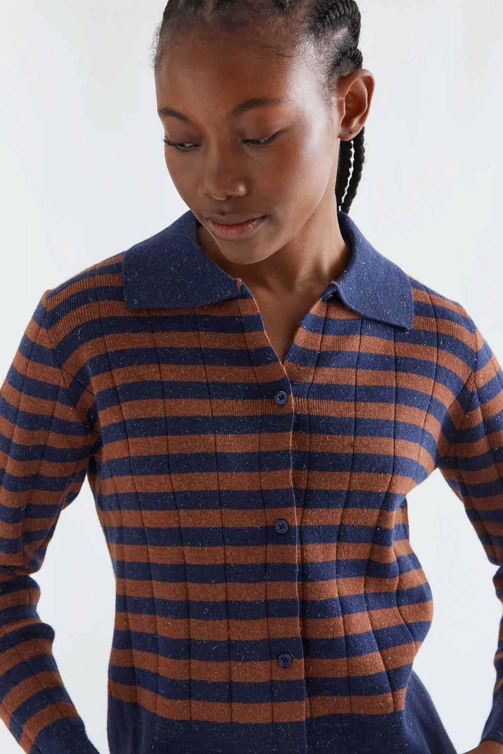 Cardigan in maglia con stampa a righe blu scuro e marrone