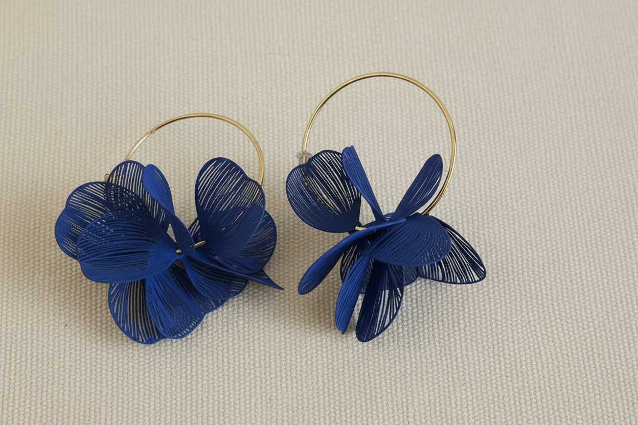 Orecchini " petalosi Blu "