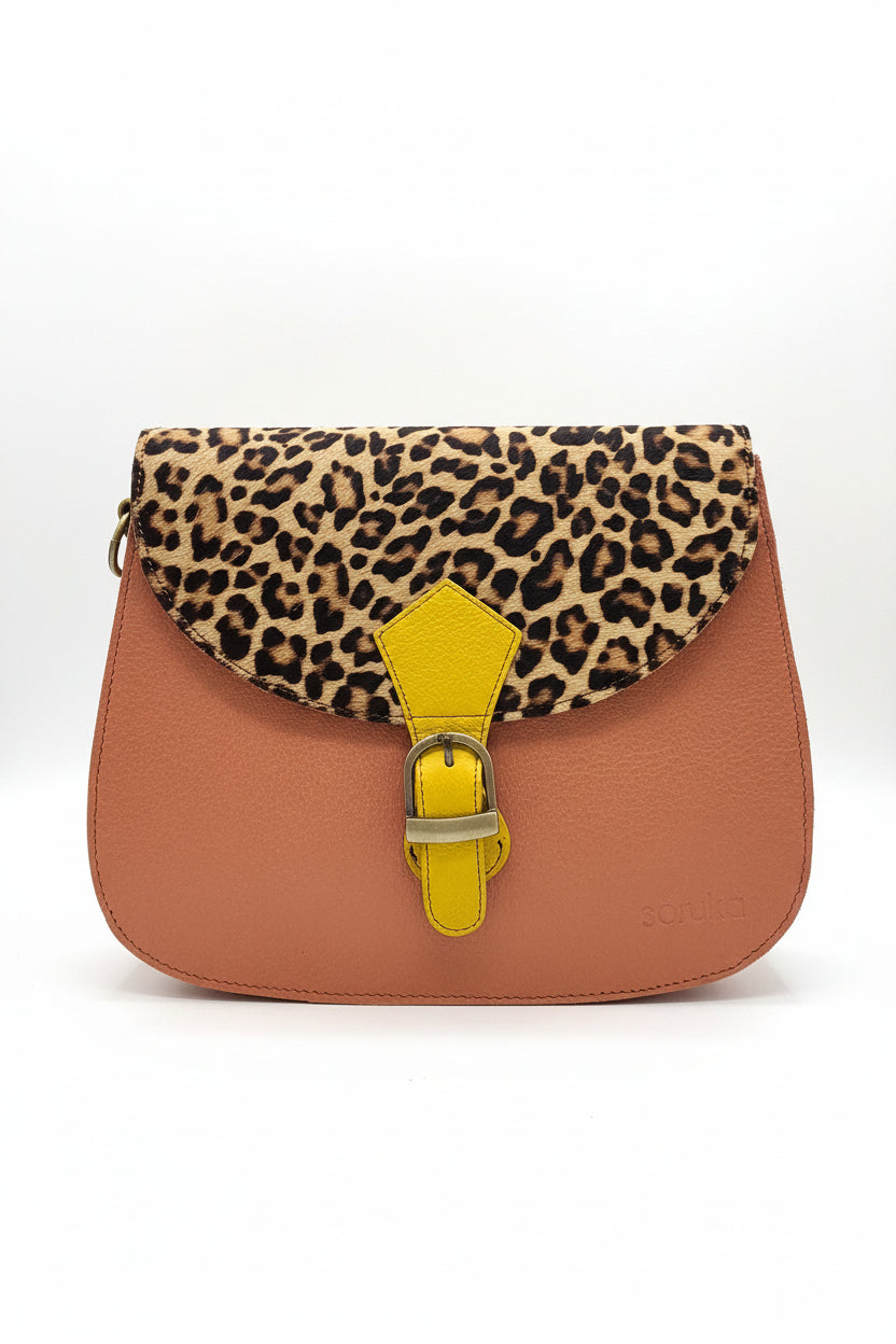 Borsa mezzaluna rosa antico gheo fibia gialla