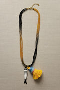 Collana con sardina e nappina bicolor nero arancio