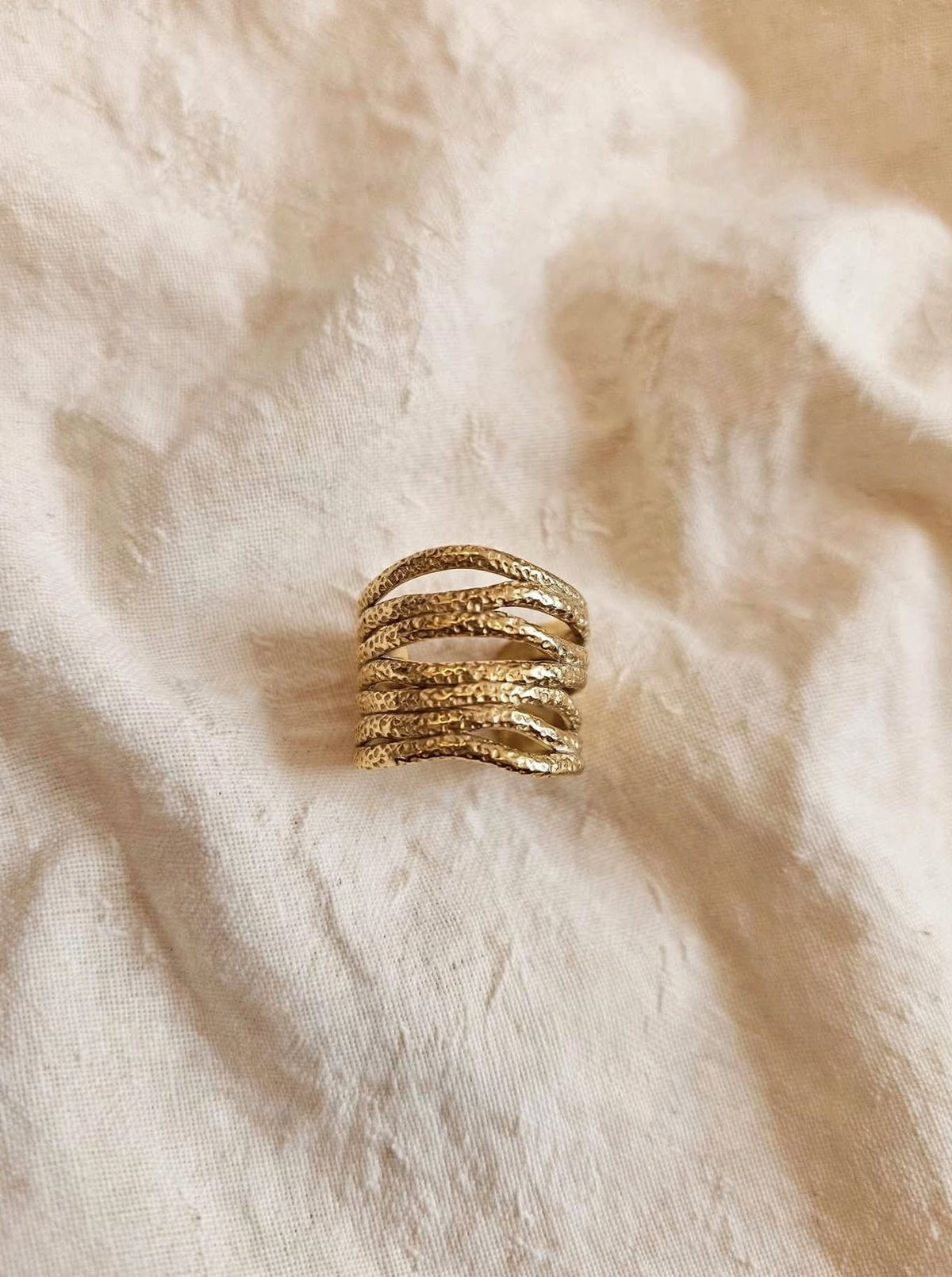 Anello Ondine - fascio di luce
