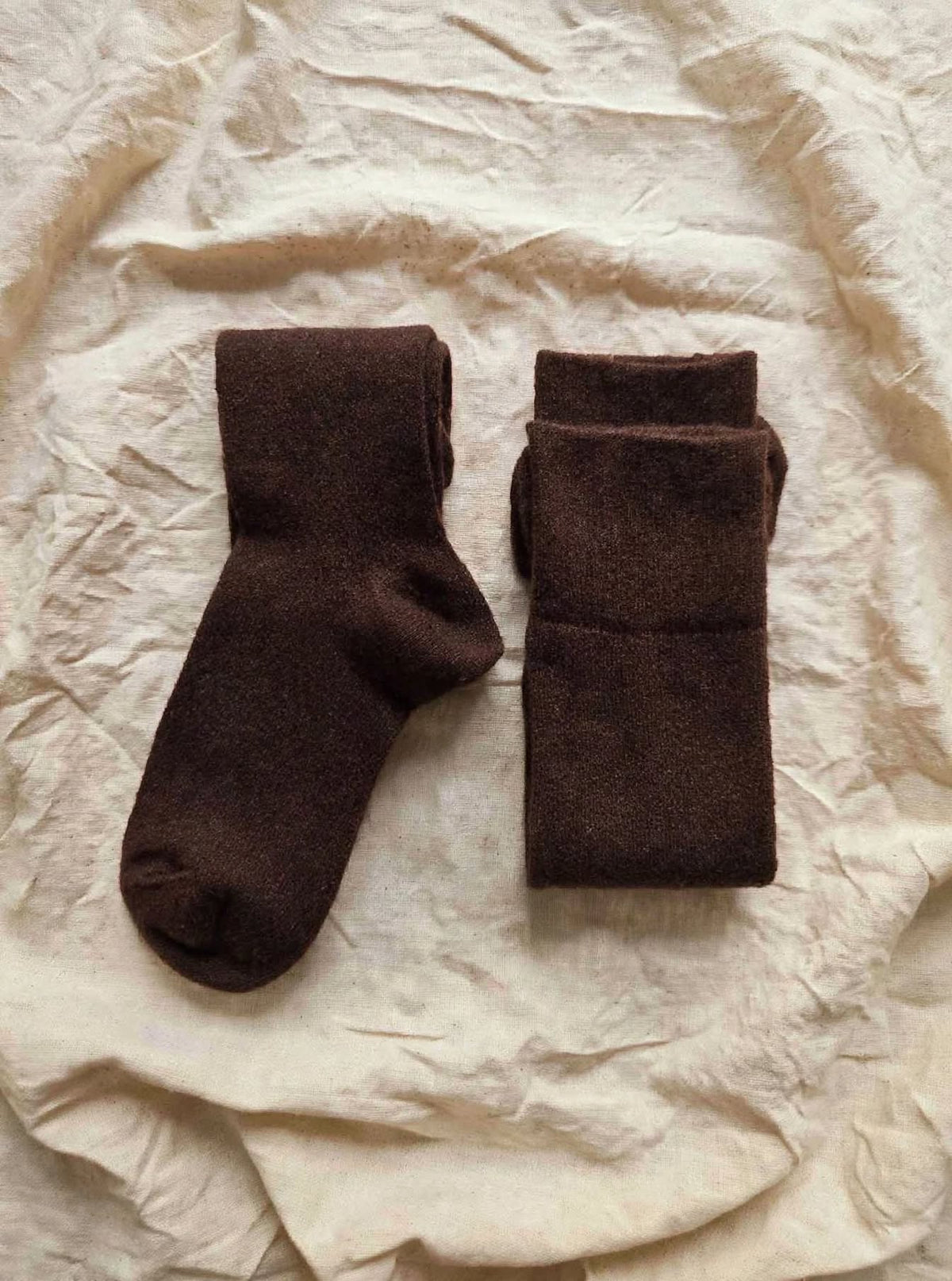 Sophie - Chaussettes énergisantes unies Lévity - cioccolato